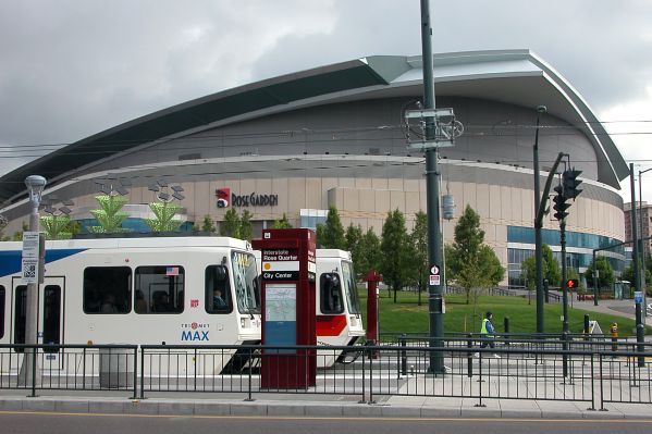 pormrosegar.jpg (54227 bytes)